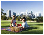 Perth Tours City, Kings Park, Bell Tower, South Perth Foreshore, Swan River and picnic stop. Things to do in Perth half day tours.